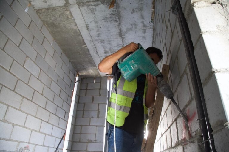 Designer and Engineer Working Together: The Advantage of Integrated Coordination at ALoda Company