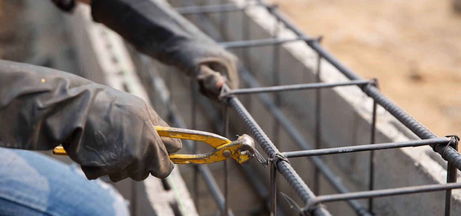 Experience +20 Yearsin Construction